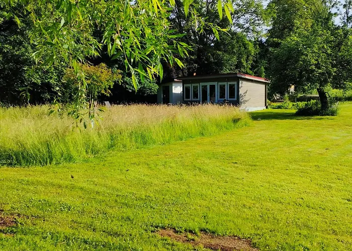 Wind in den Weiden, Übernachten am Bachlauf